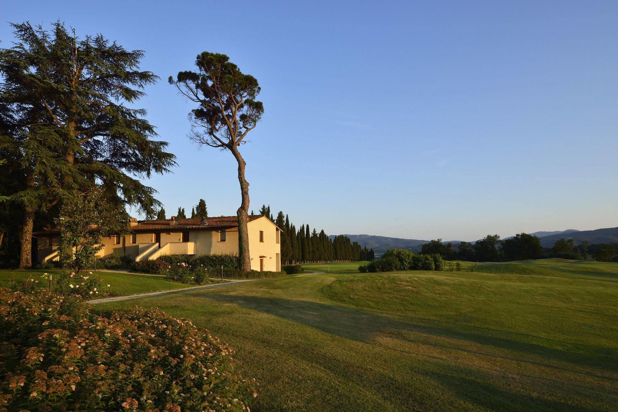 Unahotels Poggio Dei Medici Toscana Scarperia Exterior photo